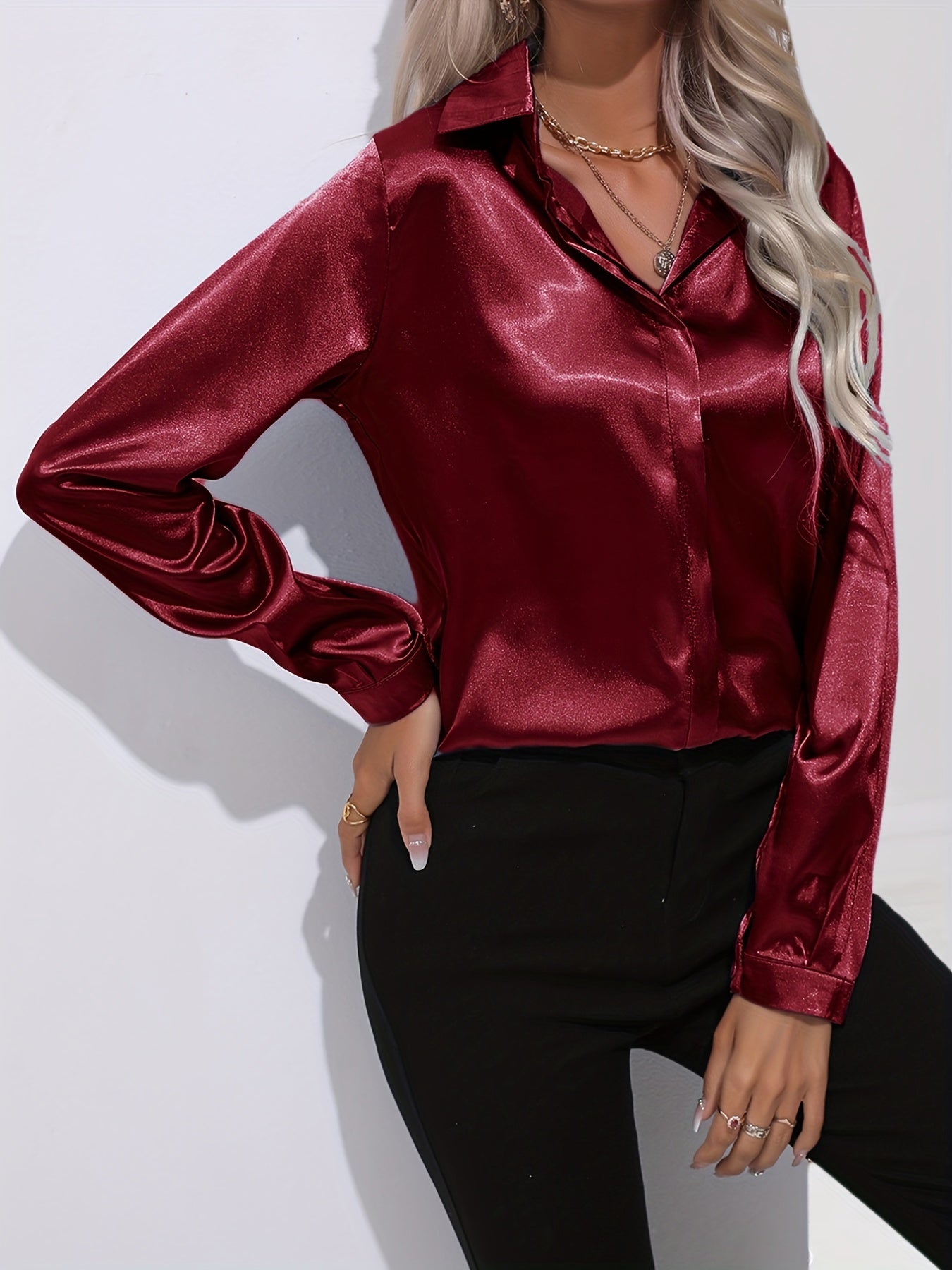 Amelia | Elegant women's blouse made of silky fabric