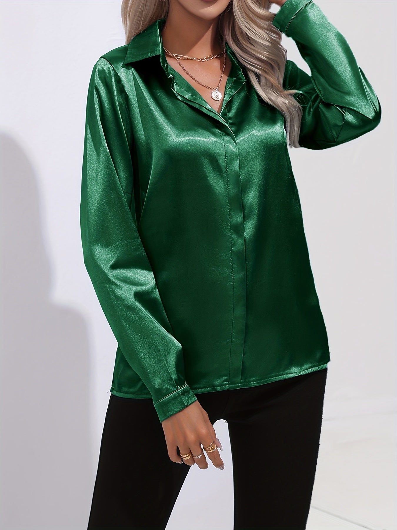 Amelia | Elegant women's blouse made of silky fabric