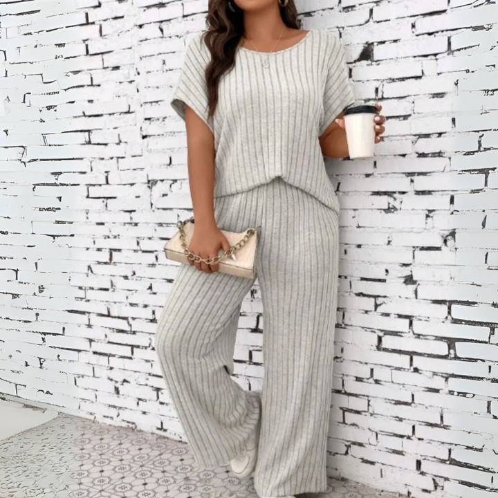 WAUNA™ - Casual Plus Size Short Sleeve Top and Trousers Set