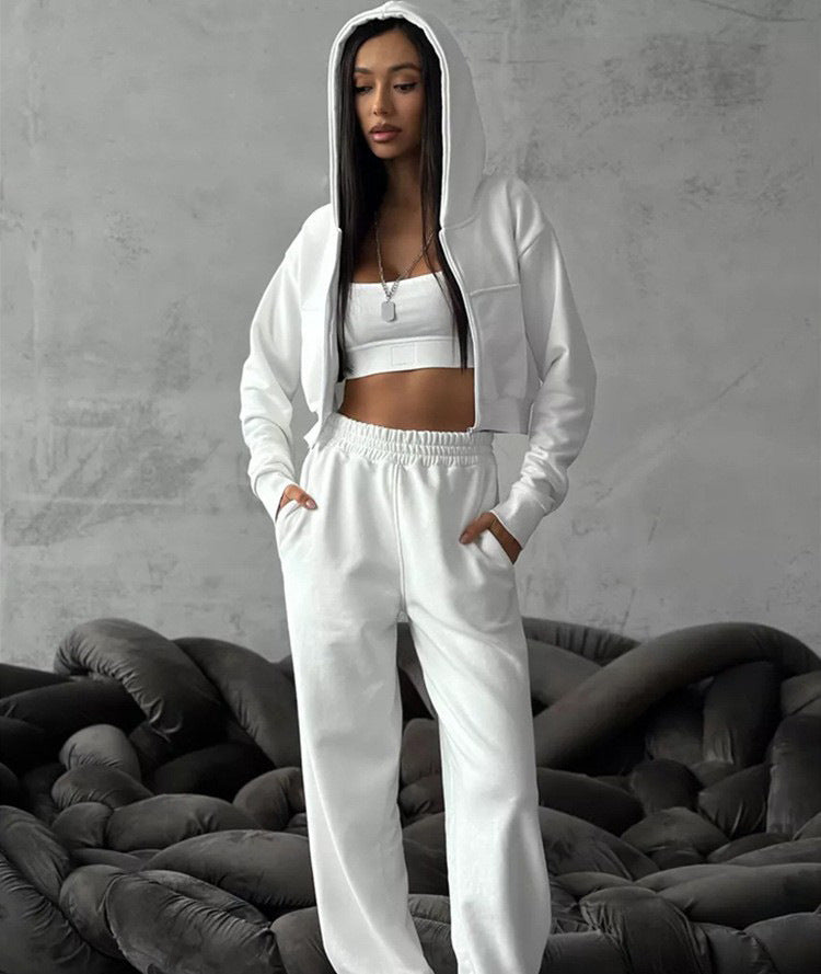 Cléa Morin | Streetstyle Cropped Hoodie Set with Wide-Leg Pants