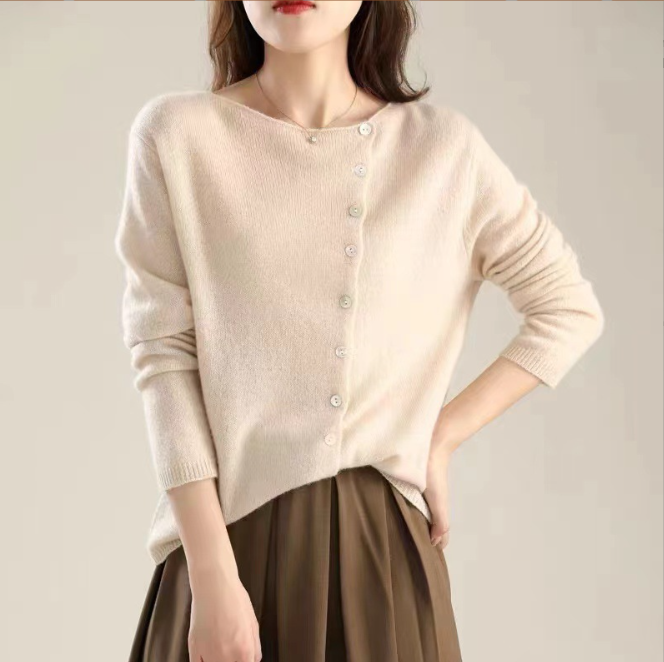 MOLLY™ - Button Front Cable Knit Sweater for Autumn & Winter
